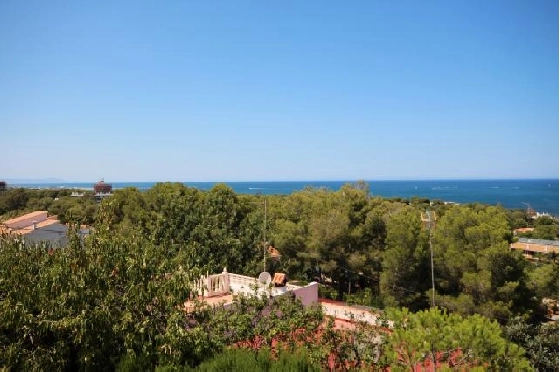 Villa in Denia(Las Rotas) zu verkaufen, Wohnfläche 140 m², Baujahr 1984, + Ofen, Grundstück 1360 m², 4 Schlafzimmer, 3 Badezimmer, ref.: 2-3616-26