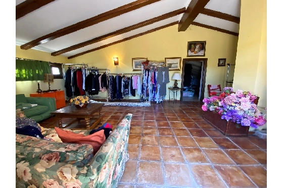 Finca in Denia zu verkaufen, Wohnfläche 450 m², Baujahr 1985, + Ofen, Klimaanlage, Grundstück 17000 m², 8 Schlafzimmer, 4 Badezimmer, Pool, ref.: SC-T0617-35