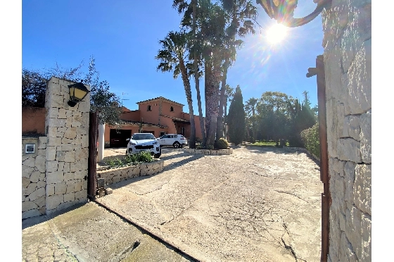 Finca in Denia zu verkaufen, Wohnfläche 450 m², Baujahr 1985, + Ofen, Klimaanlage, Grundstück 17000 m², 8 Schlafzimmer, 4 Badezimmer, Pool, ref.: SC-T0617-40