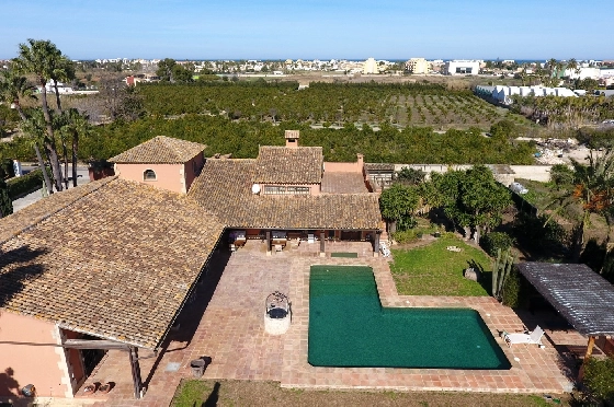 Finca in Denia zu verkaufen, Wohnfläche 450 m², Baujahr 1985, + Ofen, Klimaanlage, Grundstück 17000 m², 8 Schlafzimmer, 4 Badezimmer, Pool, ref.: SC-T0617-43