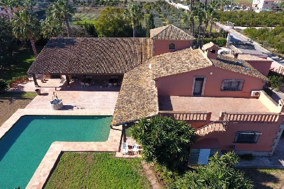 Finca in Denia zu verkaufen, Wohnfläche 450 m², Baujahr 1985, + Ofen, Klimaanlage, Grundstück 17000 m², 8 Schlafzimmer, 4 Badezimmer, Pool, ref.: SC-T0617-44