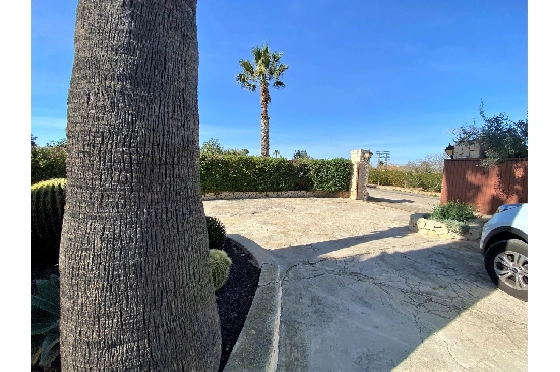 Finca in Denia zu verkaufen, Wohnfläche 450 m², Baujahr 1985, + Ofen, Klimaanlage, Grundstück 17000 m², 8 Schlafzimmer, 4 Badezimmer, Pool, ref.: SC-T0617-48