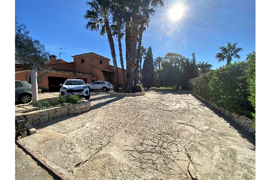 Finca in Denia zu verkaufen, Wohnfläche 450 m², Baujahr 1985, + Ofen, Klimaanlage, Grundstück 17000 m², 8 Schlafzimmer, 4 Badezimmer, Pool, ref.: SC-T0617-49