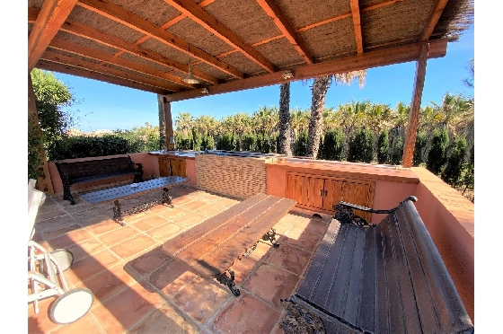 Finca in Denia zu verkaufen, Wohnfläche 450 m², Baujahr 1985, + Ofen, Klimaanlage, Grundstück 17000 m², 8 Schlafzimmer, 4 Badezimmer, Pool, ref.: SC-T0617-5