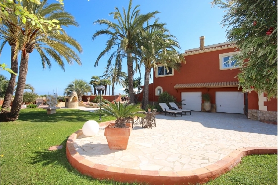 Villa in Denia(Beniadla) zu verkaufen, Wohnfläche 320 m², Baujahr 1976, Zustand gepflegt, + Zentralheizung, Klimaanlage, Grundstück 1600 m², 4 Schlafzimmer, 4 Badezimmer, Pool, ref.: AS-0617-10