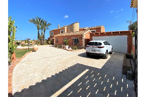 Villa in Denia(Beniadla) zu verkaufen, Wohnfläche 320 m², Baujahr 1976, Zustand gepflegt, + Zentralheizung, Klimaanlage, Grundstück 1600 m², 4 Schlafzimmer, 4 Badezimmer, Pool, ref.: AS-0617-11