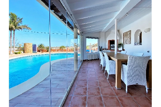 Villa in Denia(Beniadla) zu verkaufen, Wohnfläche 320 m², Baujahr 1976, Zustand gepflegt, + Zentralheizung, Klimaanlage, Grundstück 1600 m², 4 Schlafzimmer, 4 Badezimmer, Pool, ref.: AS-0617-14