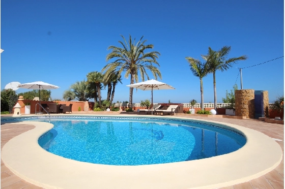 Villa in Denia(Beniadla) zu verkaufen, Wohnfläche 320 m², Baujahr 1976, Zustand gepflegt, + Zentralheizung, Klimaanlage, Grundstück 1600 m², 4 Schlafzimmer, 4 Badezimmer, Pool, ref.: AS-0617-2