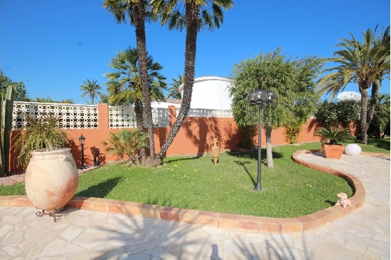 Villa in Denia(Beniadla) zu verkaufen, Wohnfläche 320 m², Baujahr 1976, Zustand gepflegt, + Zentralheizung, Klimaanlage, Grundstück 1600 m², 4 Schlafzimmer, 4 Badezimmer, Pool, ref.: AS-0617-50