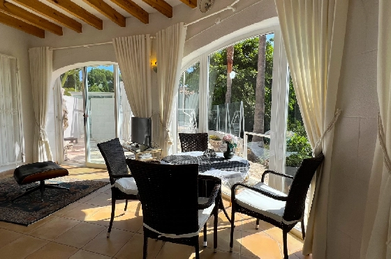 Villa in Oliva zu verkaufen, Wohnfläche 110 m², Baujahr 1999, Zustand gepflegt, + Ofen, Grundstück 750 m², 3 Schlafzimmer, 2 Badezimmer, Pool, ref.: RG-0223-9