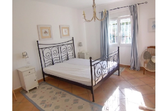 Villa in Moraira(Club Moraira) zu verkaufen, Wohnfläche 220 m², Baujahr 2000, + Fussbodenheizung, Klimaanlage, Grundstück 800 m², 4 Schlafzimmer, 3 Badezimmer, Pool, ref.: BI-MT.H-523-29