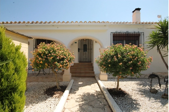 Villa in Denia(Santa Lucia) zur Ferienvermietung, Wohnfläche 152 m², Baujahr 1985, Zustand modernisiert, + Zentralheizung, Klimaanlage, Grundstück 800 m², 3 Schlafzimmer, 2 Badezimmer, Pool, ref.: T-0718-6