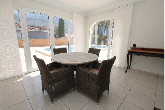 Villa in Denia(Santa Lucia) zur Ferienvermietung, Wohnfläche 152 m², Baujahr 1985, Zustand modernisiert, + Zentralheizung, Klimaanlage, Grundstück 800 m², 3 Schlafzimmer, 2 Badezimmer, Pool, ref.: T-0718-7