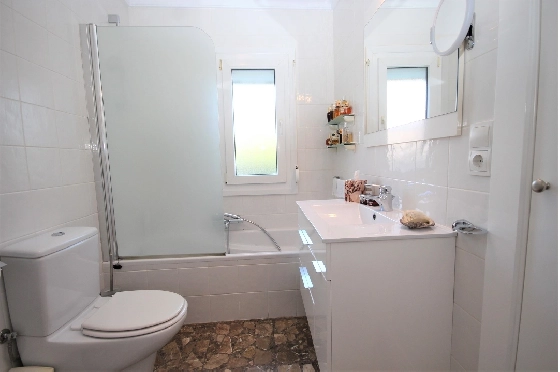 Villa in Denia(Montgo) zu verkaufen, Wohnfläche 163 m², Baujahr 1981, + Zentralheizung, Klimaanlage, Grundstück 809 m², 3 Schlafzimmer, 2 Badezimmer, Pool, ref.: HD-0619-17