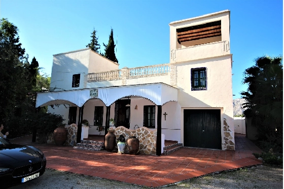 Finca in Gandia  zu verkaufen, Wohnfläche 340 m², Zustand gepflegt, + Ofen, Grundstück 2285 m², 5 Schlafzimmer, 3 Badezimmer, Pool, ref.: Lo-5019-1