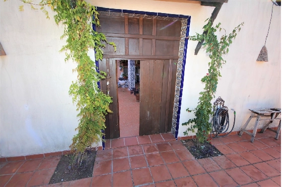 Finca in Gandia  zu verkaufen, Wohnfläche 340 m², Zustand gepflegt, + Ofen, Grundstück 2285 m², 5 Schlafzimmer, 3 Badezimmer, Pool, ref.: Lo-5019-11