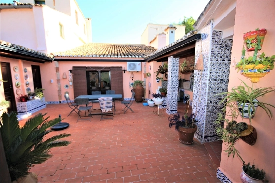 Finca in Gandia  zu verkaufen, Wohnfläche 340 m², Zustand gepflegt, + Ofen, Grundstück 2285 m², 5 Schlafzimmer, 3 Badezimmer, Pool, ref.: Lo-5019-5