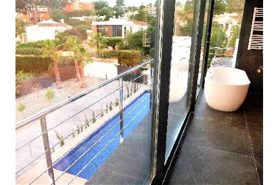 Villa in Moraira(Benimeit) zu verkaufen, Wohnfläche 185 m², Baujahr 2020, Klimaanlage, Grundstück 850 m², 4 Schlafzimmer, 3 Badezimmer, Pool, ref.: BI-MT.H-742-9