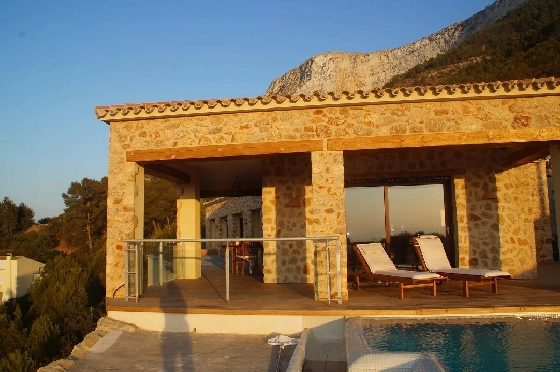 Villa in Denia zu verkaufen, Wohnfläche 240 m², Baujahr 2010, Zustand neuwertig, + Zentralheizung, Klimaanlage, Grundstück 1000 m², 6 Schlafzimmer, 3 Badezimmer, Pool, ref.: SC-L0920-12