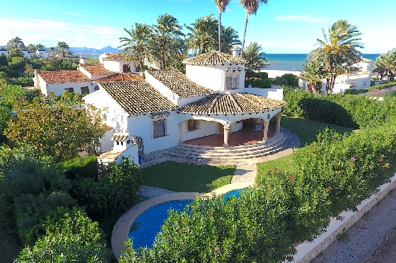 Villa in Denia zu verkaufen, Wohnfläche 150 m², Baujahr 1984, Zustand gepflegt, + Zentralheizung, Klimaanlage, Grundstück 850 m², 3 Schlafzimmer, 3 Badezimmer, Pool, ref.: AS-1020-1