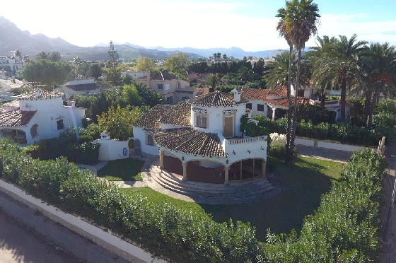 Villa in Denia zu verkaufen, Wohnfläche 150 m², Baujahr 1984, Zustand gepflegt, + Zentralheizung, Klimaanlage, Grundstück 850 m², 3 Schlafzimmer, 3 Badezimmer, Pool, ref.: AS-1020-25