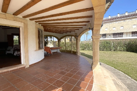 Villa in Denia zu verkaufen, Wohnfläche 150 m², Baujahr 1984, Zustand gepflegt, + Zentralheizung, Klimaanlage, Grundstück 850 m², 3 Schlafzimmer, 3 Badezimmer, Pool, ref.: AS-1020-5