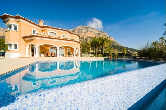 Villa in Javea(Montgo) zu verkaufen, Wohnfläche 527 m², Klimaanlage, Grundstück 1541 m², 5 Schlafzimmer, 4 Badezimmer, ref.: BP-3372JAV-7