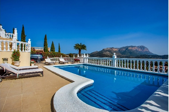 Villa in Denia-La Sella(Pedreguer) zu verkaufen, Wohnfläche 400 m², Baujahr 2001, Zustand neuwertig, + Zentralheizung, Klimaanlage, Grundstück 1386 m², 6 Schlafzimmer, 6 Badezimmer, Pool, ref.: GC-0521-2