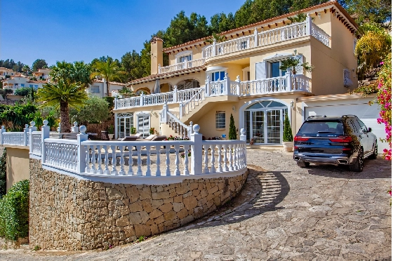 Villa in Denia-La Sella(Pedreguer) zu verkaufen, Wohnfläche 400 m², Baujahr 2001, Zustand neuwertig, + Zentralheizung, Klimaanlage, Grundstück 1386 m², 6 Schlafzimmer, 6 Badezimmer, Pool, ref.: GC-0521-53