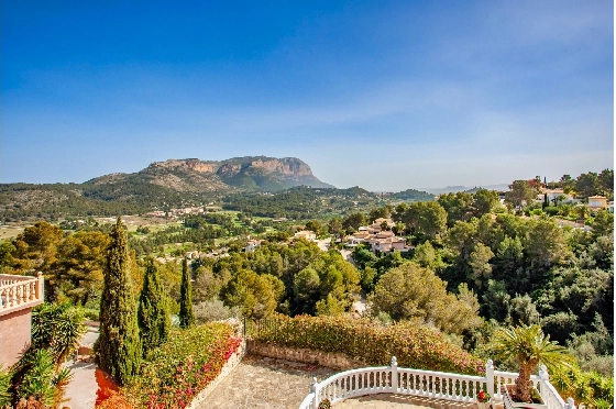 Villa in Denia-La Sella(Pedreguer) zu verkaufen, Wohnfläche 400 m², Baujahr 2001, Zustand neuwertig, + Zentralheizung, Klimaanlage, Grundstück 1386 m², 6 Schlafzimmer, 6 Badezimmer, Pool, ref.: GC-0521-56