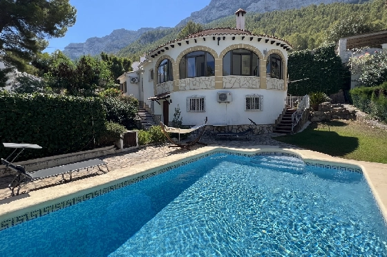 Villa in Denia zur Ferienvermietung, Wohnfläche 140 m², Baujahr 1990, Zustand gepflegt, + KLIMA, Klimaanlage, Grundstück 800 m², 3 Schlafzimmer, 3 Badezimmer, Pool, ref.: T-0423-1