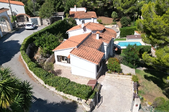 Villa in Denia zur Ferienvermietung, Wohnfläche 140 m², Baujahr 1990, Zustand gepflegt, + KLIMA, Klimaanlage, Grundstück 800 m², 3 Schlafzimmer, 3 Badezimmer, Pool, ref.: T-0423-28