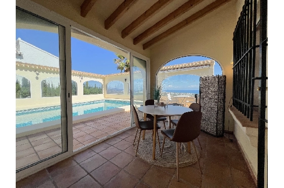 Villa in Denia(Monte Pego) zur Ferienvermietung, Wohnfläche 240 m², Baujahr 1998, Zustand modernisiert, + Fussbodenheizung, Klimaanlage, Grundstück 980 m², 5 Schlafzimmer, 4 Badezimmer, Pool, ref.: T-0121-17