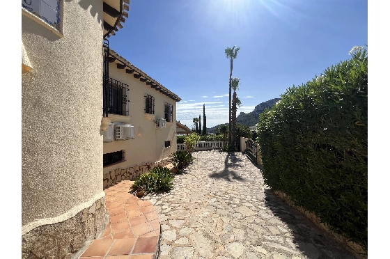 Villa in Denia(Monte Pego) zur Ferienvermietung, Wohnfläche 240 m², Baujahr 1998, Zustand modernisiert, + Fussbodenheizung, Klimaanlage, Grundstück 980 m², 5 Schlafzimmer, 4 Badezimmer, Pool, ref.: T-0121-44