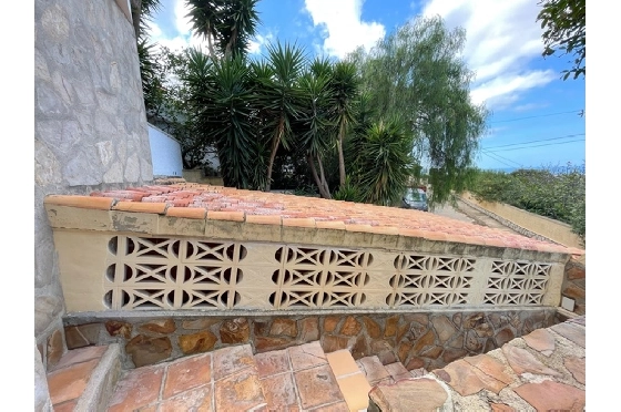 Villa in Denia zu verkaufen, Wohnfläche 152 m², Baujahr 1977, + Zentralheizung, Klimaanlage, Grundstück 813 m², 3 Schlafzimmer, 3 Badezimmer, Pool, ref.: SC-T1221-26