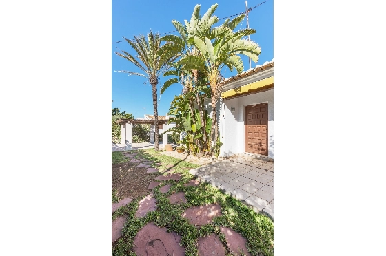 Villa in Javea zu verkaufen, Wohnfläche 240 m², Baujahr 1979, Grundstück 740 m², 5 Schlafzimmer, 3 Badezimmer, ref.: HG-3336-20