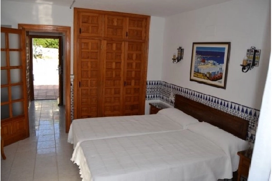 Investition in Moraira zu verkaufen, 18 Schlafzimmer, 20 Badezimmer, Pool, ref.: BS-3974656-8