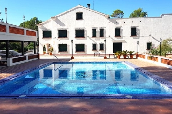 Villa in Gandia zu verkaufen, Wohnfläche 1300 m², Grundstück 200000 m², 20 Badezimmer, ref.: BS-3974641-43