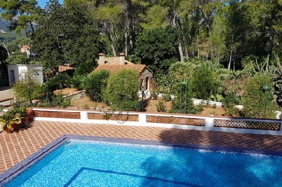 Villa in Gandia zu verkaufen, Wohnfläche 1300 m², Grundstück 200000 m², 20 Badezimmer, ref.: BS-3974641-48