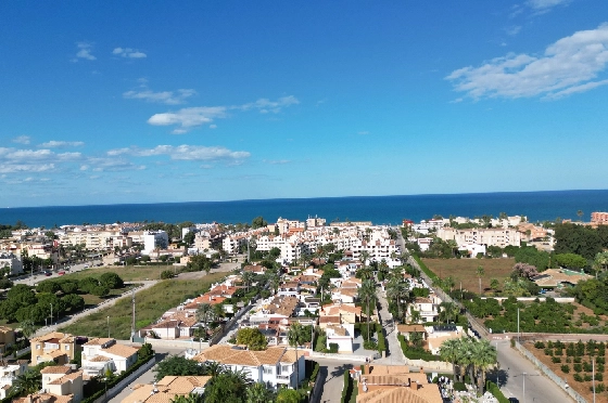 Reihenhaus in Denia(Las Marinas) zur Ferienvermietung, Wohnfläche 98 m², Baujahr 2001, Zustand gepflegt, + KLIMA, Klimaanlage, 2 Schlafzimmer, 2 Badezimmer, Pool, ref.: T-0222-28