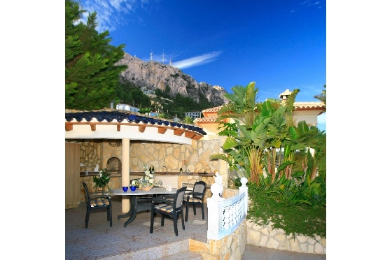 Villa in Calpe zu verkaufen, Wohnfläche 220 m², Baujahr 2002, + Fussbodenheizung, Klimaanlage, Grundstück 700 m², 4 Schlafzimmer, 2 Badezimmer, Pool, ref.: HG-2707-10