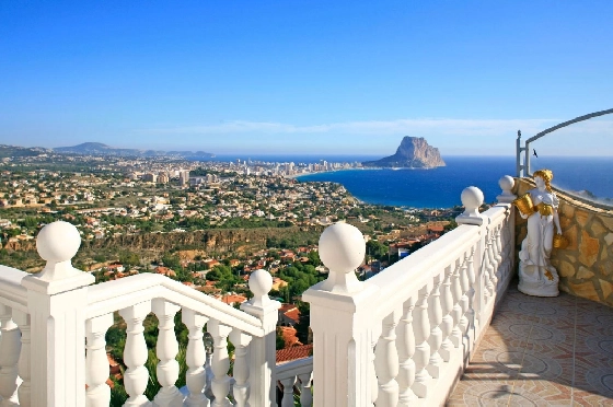 Villa in Calpe zu verkaufen, Wohnfläche 220 m², Baujahr 2002, + Fussbodenheizung, Klimaanlage, Grundstück 700 m², 4 Schlafzimmer, 2 Badezimmer, Pool, ref.: HG-2707-3