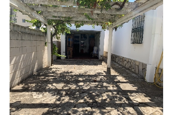 Villa in Denia zu verkaufen, Wohnfläche 137 m², Baujahr 1980, Grundstück 571 m², 3 Schlafzimmer, 3 Badezimmer, ref.: SBR-1922-2