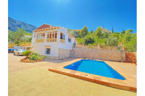 Villa in Denia zu verkaufen, Wohnfläche 282 m², Baujahr 1994, + Zentralheizung, Klimaanlage, Grundstück 777 m², 3 Schlafzimmer, 2 Badezimmer, Pool, ref.: VI-CHA041-40