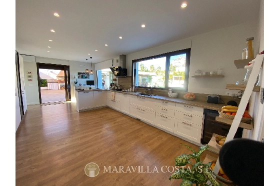 Villa in Javea zu verkaufen, Wohnfläche 220 m², + Fussbodenheizung, Klimaanlage, Grundstück 1583 m², 4 Schlafzimmer, 3 Badezimmer, Pool, ref.: MV-M-2477-16