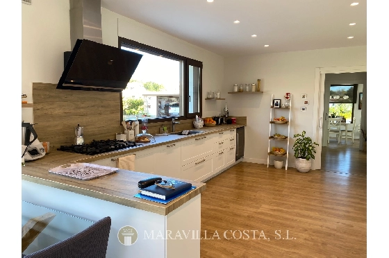 Villa in Javea zu verkaufen, Wohnfläche 220 m², + Fussbodenheizung, Klimaanlage, Grundstück 1583 m², 4 Schlafzimmer, 3 Badezimmer, Pool, ref.: MV-M-2477-17