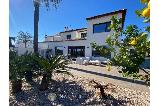 Villa in Javea zu verkaufen, Wohnfläche 220 m², + Fussbodenheizung, Klimaanlage, Grundstück 1583 m², 4 Schlafzimmer, 3 Badezimmer, Pool, ref.: MV-M-2477-2