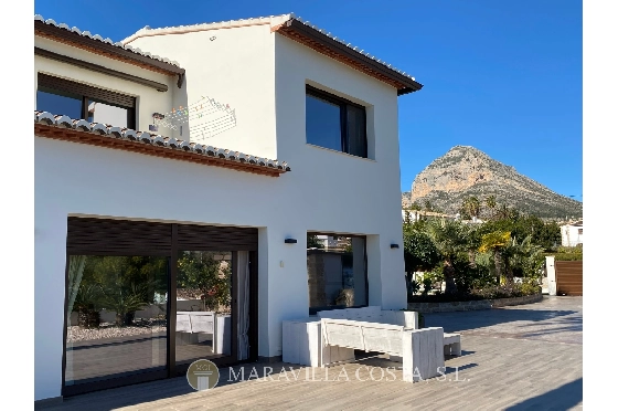 Villa in Javea zu verkaufen, Wohnfläche 220 m², + Fussbodenheizung, Klimaanlage, Grundstück 1583 m², 4 Schlafzimmer, 3 Badezimmer, Pool, ref.: MV-M-2477-48