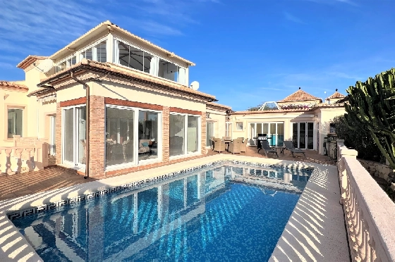 Villa in Denia(Marquesa VI) zur Ferienvermietung, Wohnfläche 260 m², Baujahr 2002, Zustand gepflegt, + Fussbodenheizung, Klimaanlage, Grundstück 800 m², 3 Schlafzimmer, 3 Badezimmer, Pool, ref.: T-1022-1