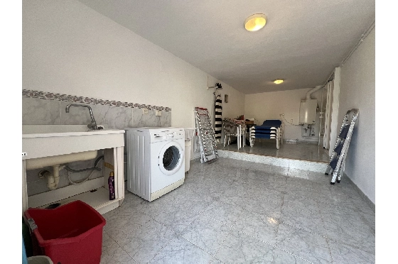 Villa in Denia zur Ferienvermietung, Wohnfläche 133 m², Baujahr 1999, Zustand gepflegt, + Fussbodenheizung, Klimaanlage, Grundstück 585 m², 3 Schlafzimmer, 3 Badezimmer, Pool, ref.: T-1023-20